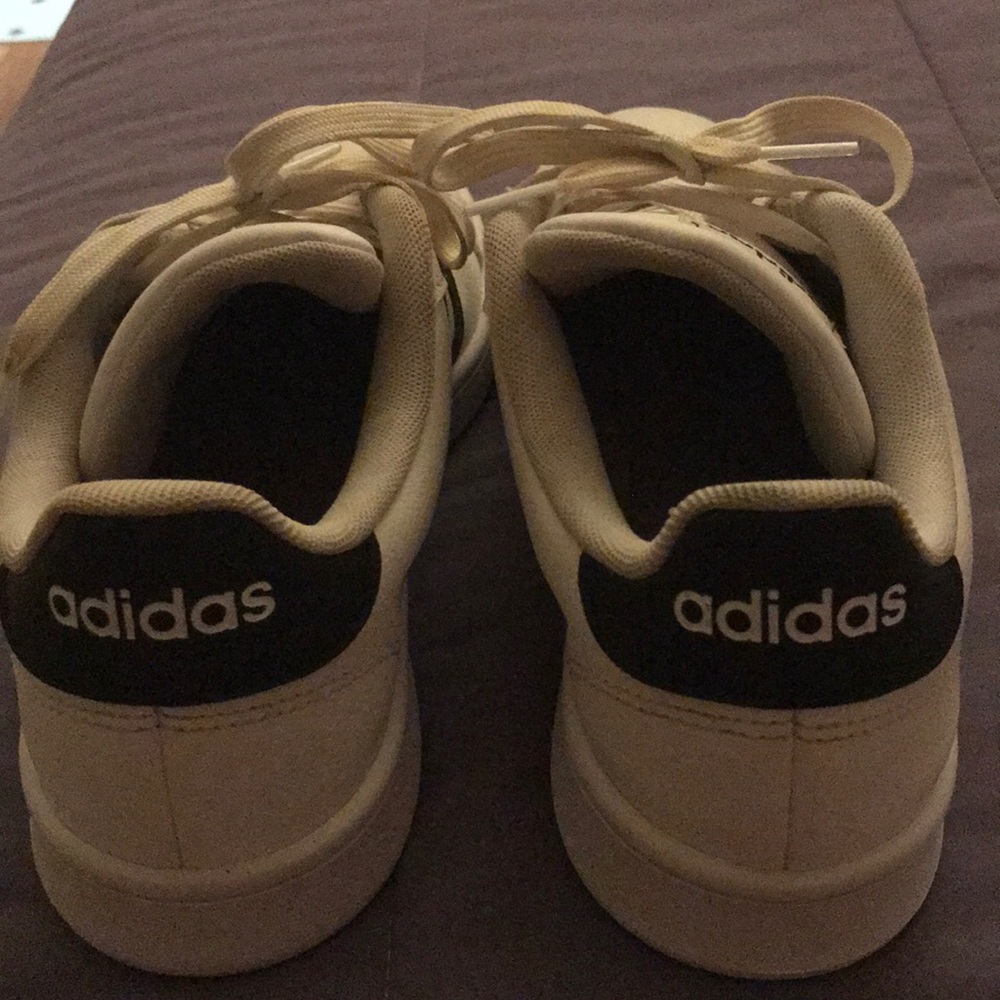 Adidas - Picture 3 of 4